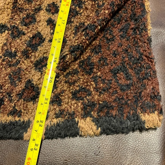 Cache Animal Print Button Front Medium Jac… - Picture 6 of 6